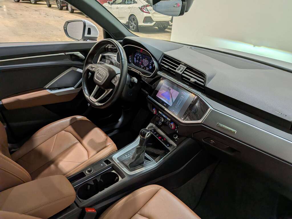 Audi Q3 2021