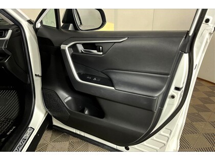 used 2021 Toyota RAV4 car, priced at $28,998