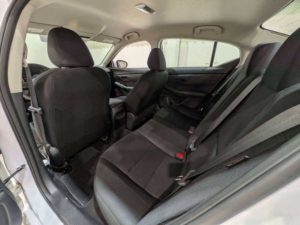 Nissan Sentra 2024