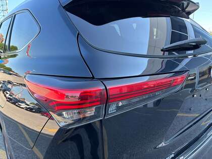 used 2022 Toyota Highlander car, priced at $38,995