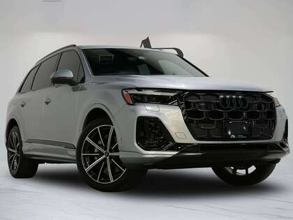 used 2025 Audi Q7 car, priced at $67,900