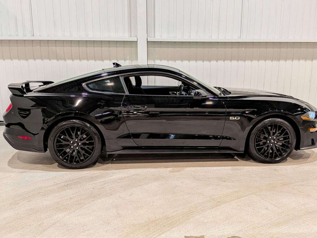 Ford Mustang 2021