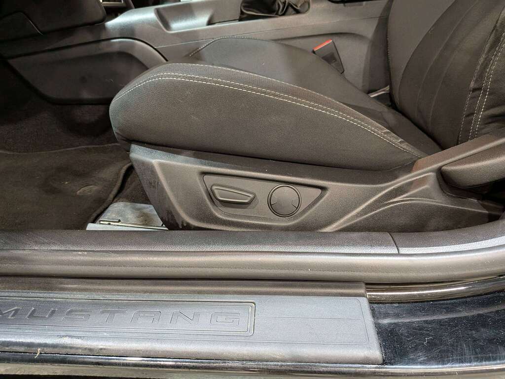 Ford Mustang 2021