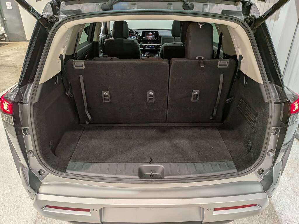 Nissan Pathfinder 2024
