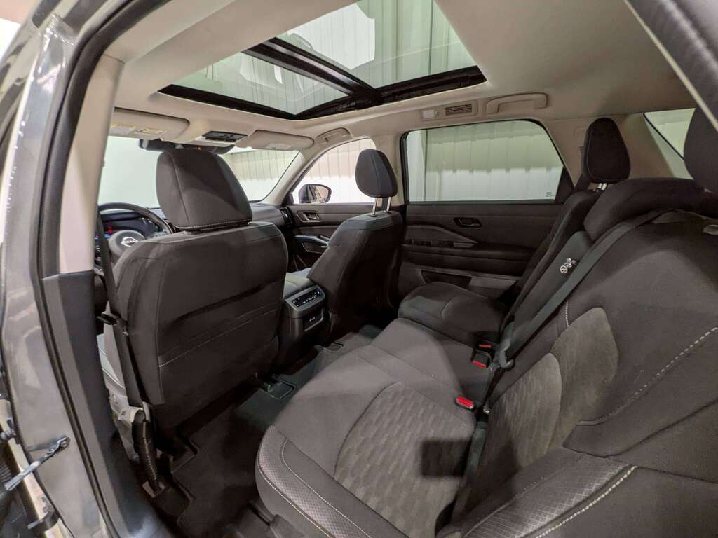 Nissan Pathfinder 2024