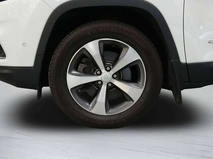 used 2021 Jeep Cherokee car, priced at $25,900