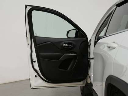 used 2021 Jeep Cherokee car, priced at $25,900