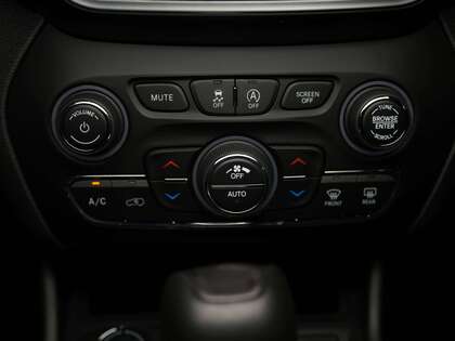 used 2021 Jeep Cherokee car, priced at $25,900