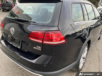used 2018 Volkswagen Golf Alltrack car, priced at $22,900