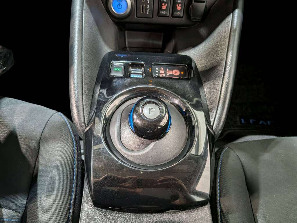 Nissan LEAF 2020