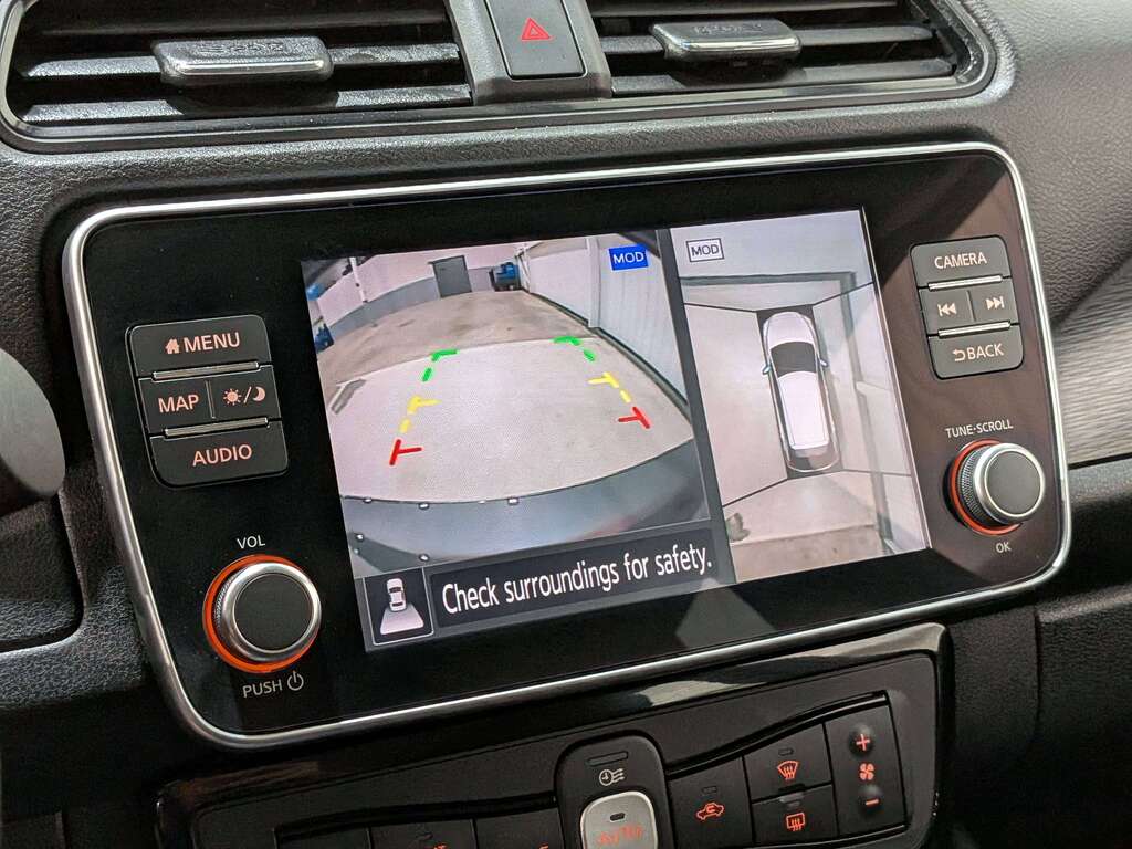 Nissan LEAF 2020