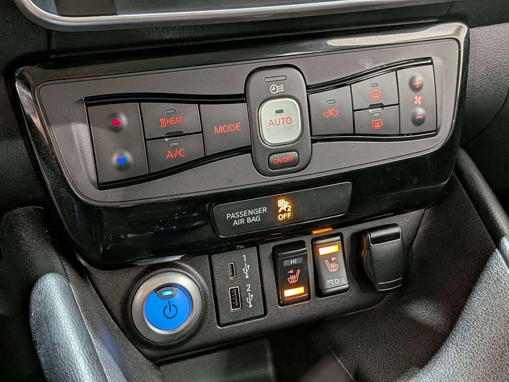 Nissan LEAF 2020