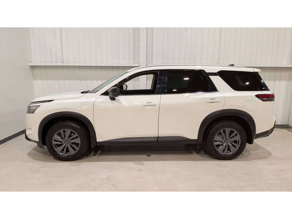 Nissan Pathfinder 2024