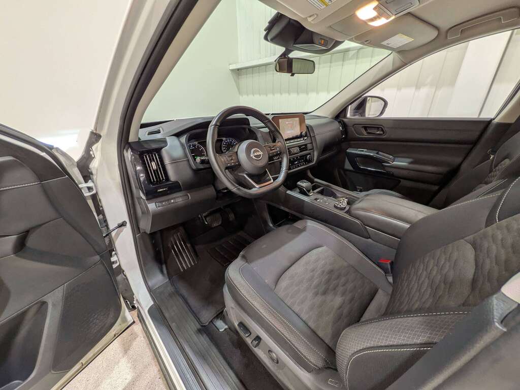 Nissan Pathfinder 2024