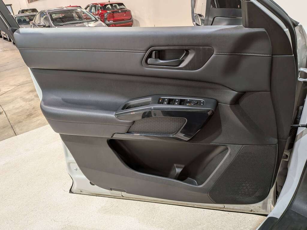 Nissan Pathfinder 2024
