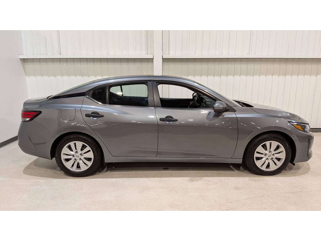 Nissan Sentra 2024