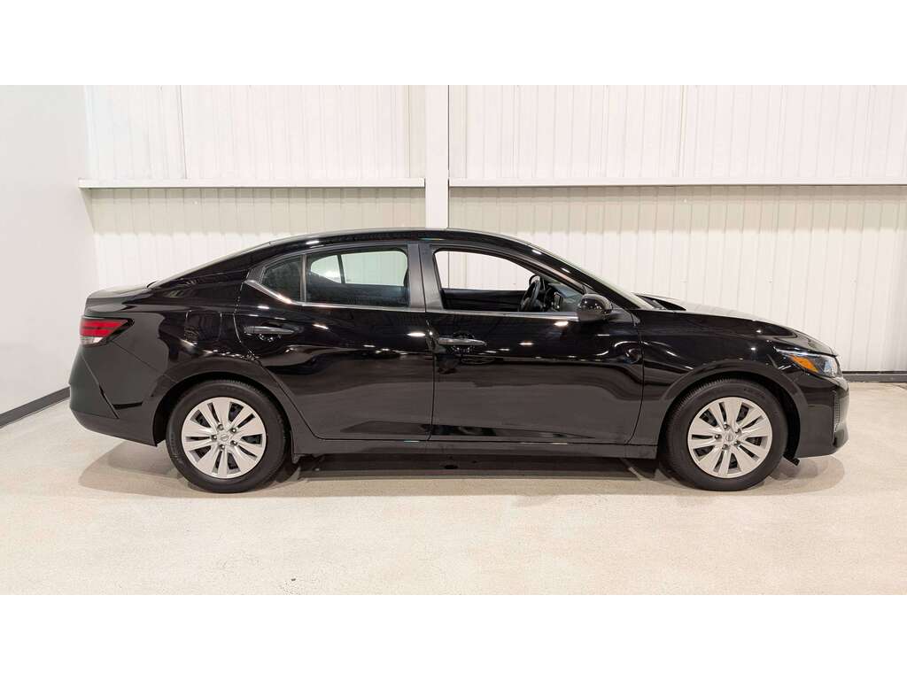 Nissan Sentra 2024