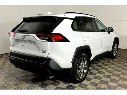 used 2020 Toyota RAV4 car, priced at $30,998