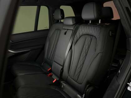used 2024 BMW X7 car, priced at $87,900