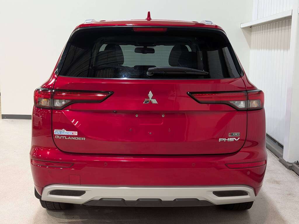 Mitsubishi Outlander 2023
