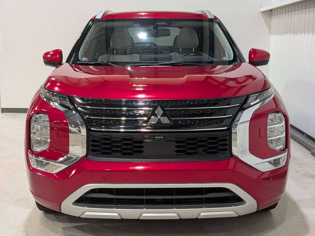 Mitsubishi Outlander 2023