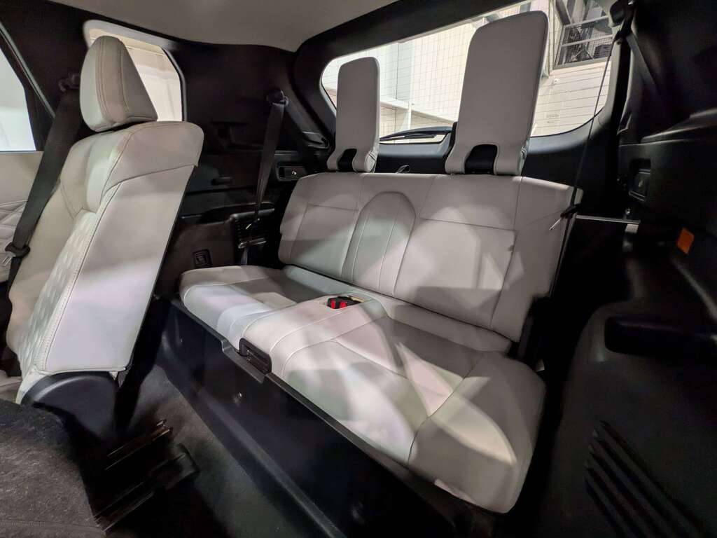Mitsubishi Outlander 2023