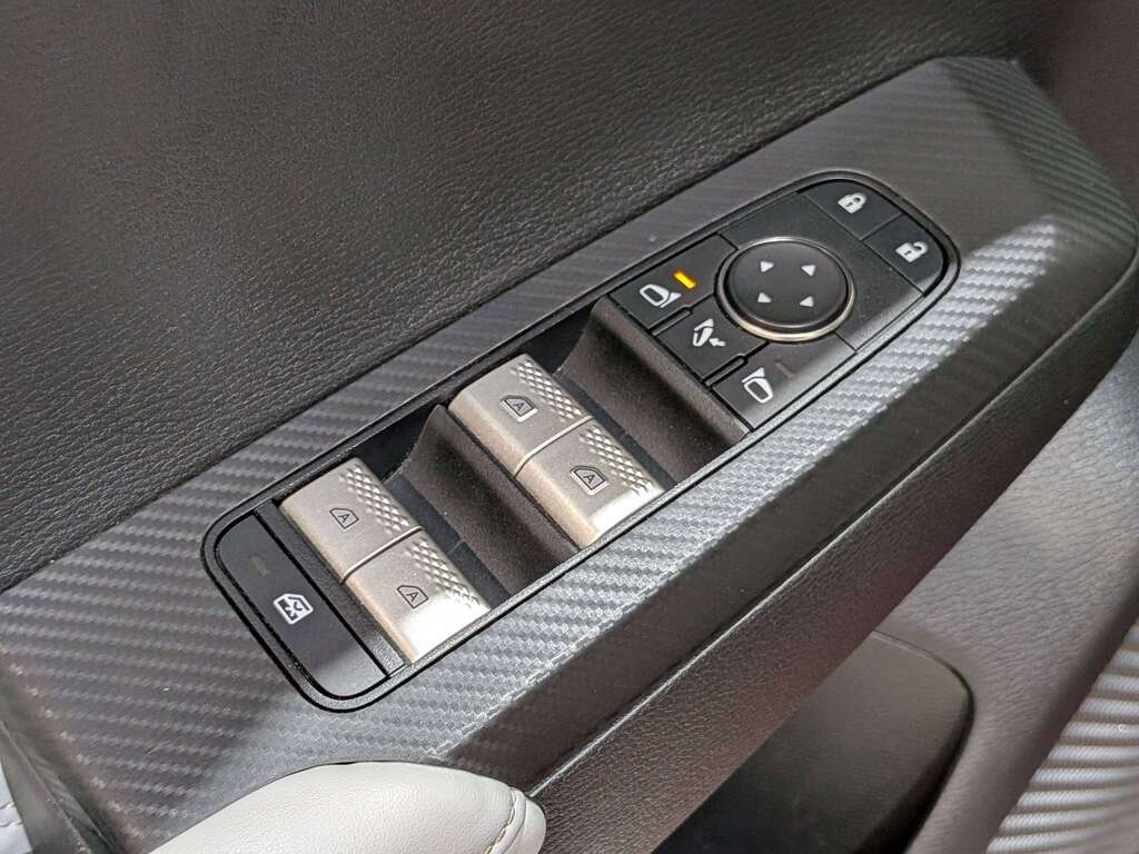 Mitsubishi Outlander 2023
