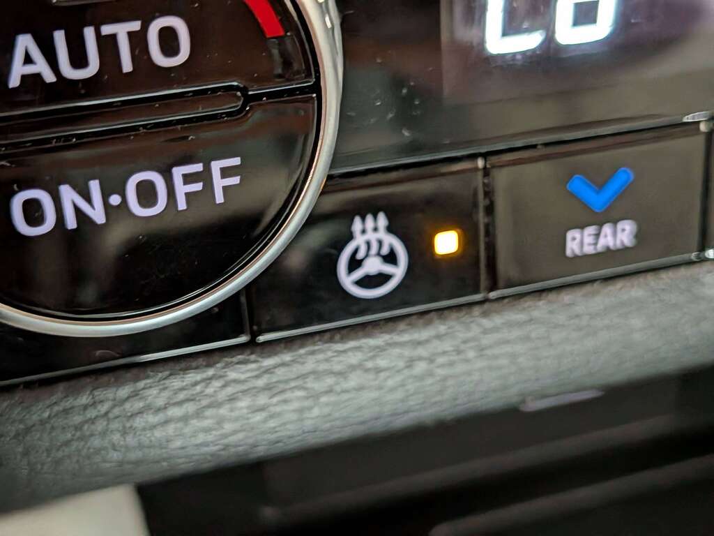 Mitsubishi Outlander 2023