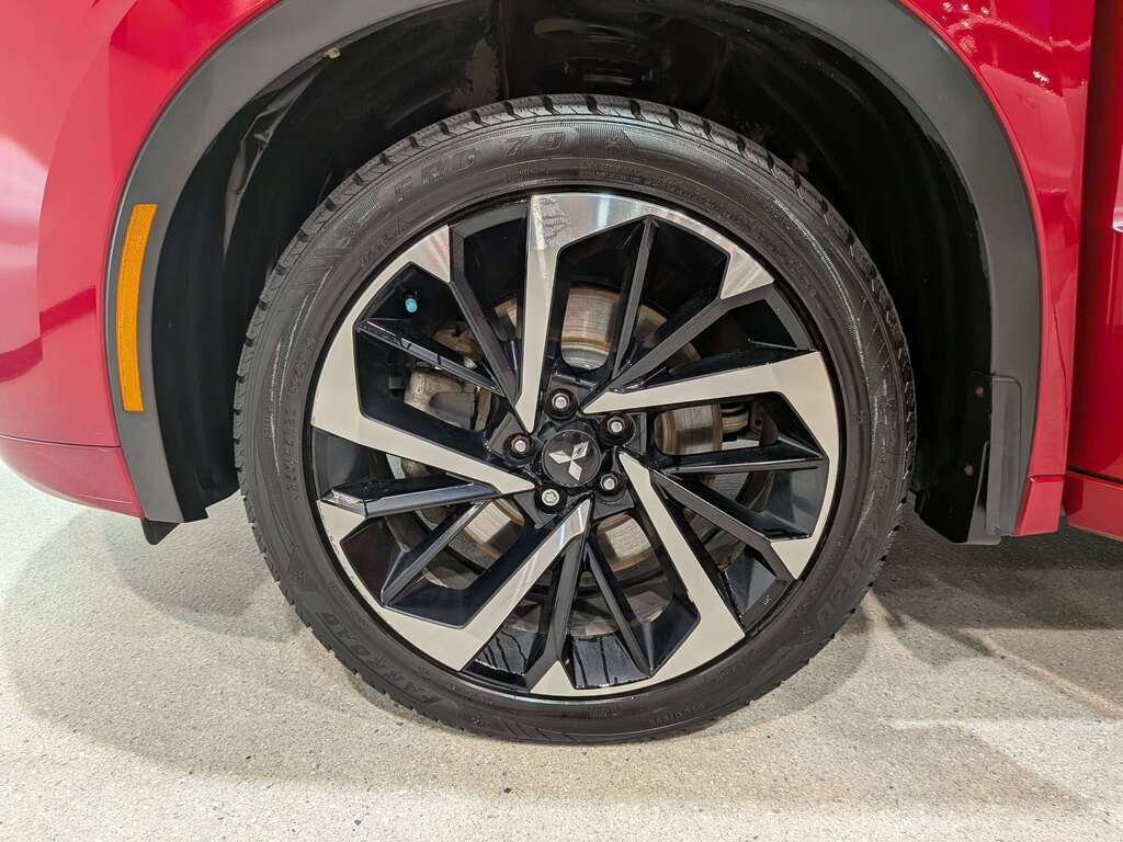 Mitsubishi Outlander 2023