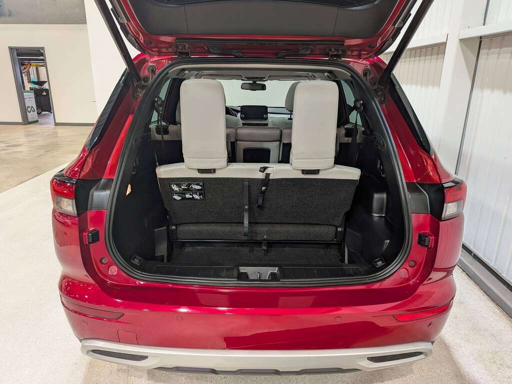 Mitsubishi Outlander 2023