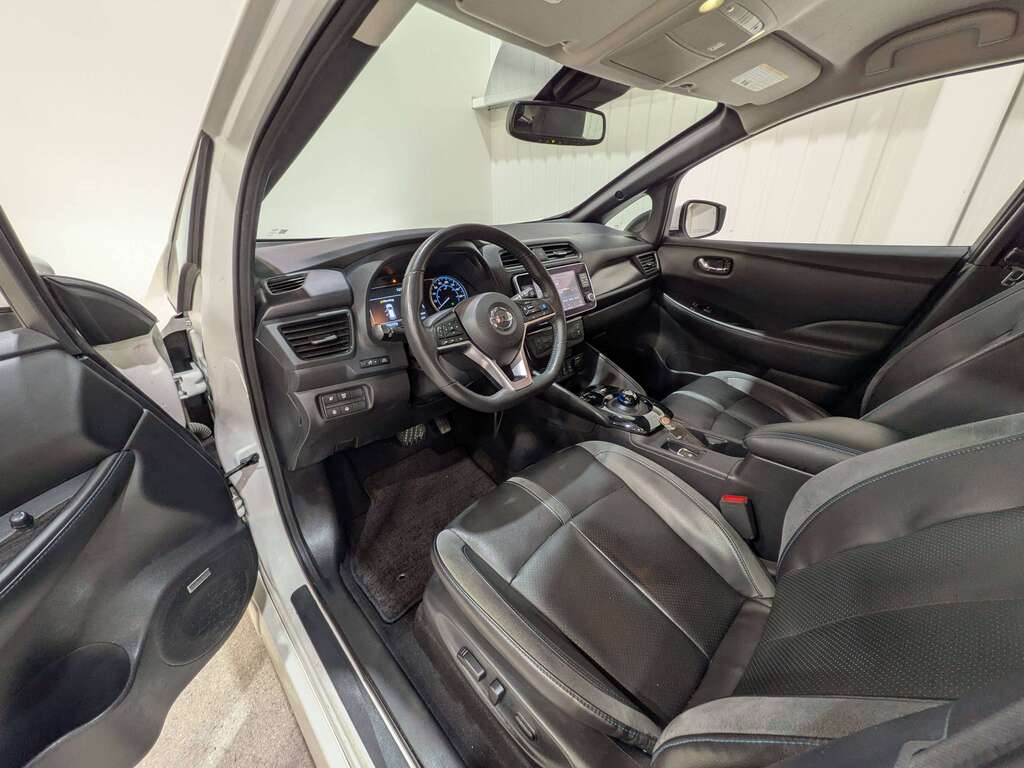 Nissan LEAF 2020