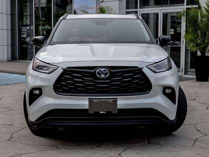 used 2024 Toyota Highlander car, priced at $53,777