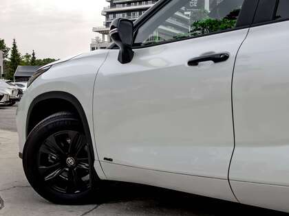 used 2024 Toyota Highlander car, priced at $53,777