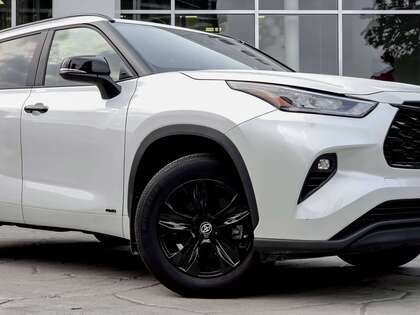 used 2024 Toyota Highlander car, priced at $53,777