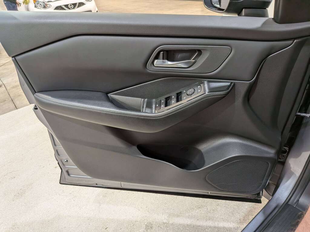 Nissan Rogue 2024