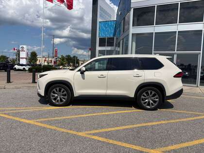 used 2024 Toyota Grand Highlander car