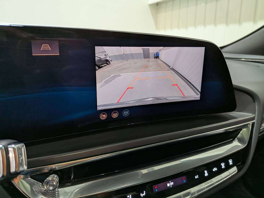 Cadillac LYRIQ 2024