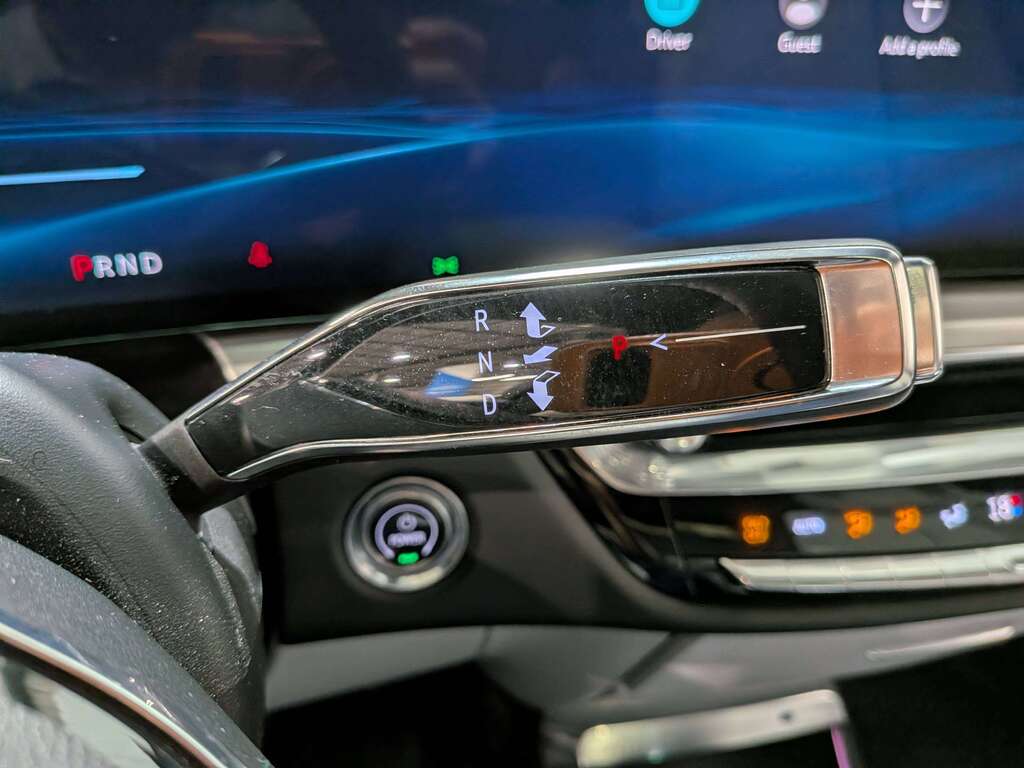 Cadillac LYRIQ 2024
