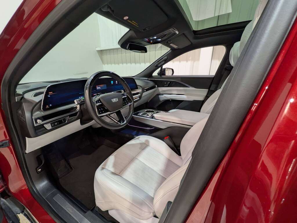 Cadillac LYRIQ 2024