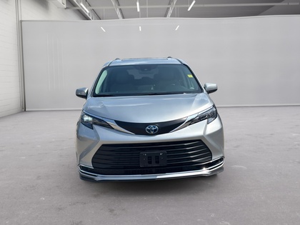 used 2024 Toyota Sienna car, priced at $52,788