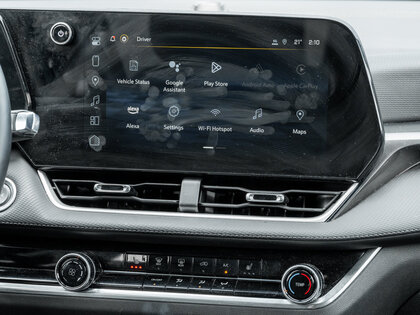 used 2025 Chevrolet Equinox car, priced at $32,894