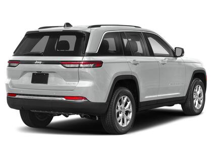 used 2022 Jeep Grand Cherokee car, priced at $41,569