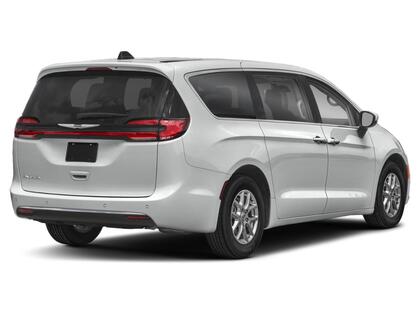 used 2024 Chrysler Pacifica car, priced at $37,887