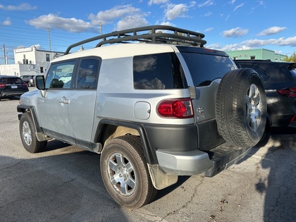 used 2007 Toyota FJ Cruiser car, priced at $9,717