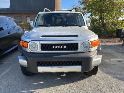 used 2007 Toyota FJ Cruiser car, priced at $9,717