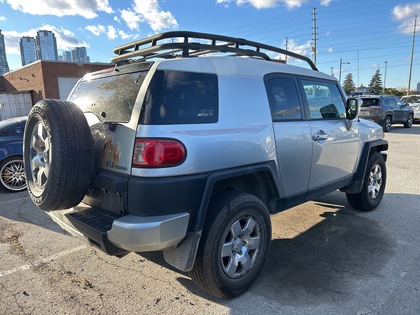 used 2007 Toyota FJ Cruiser car, priced at $9,717