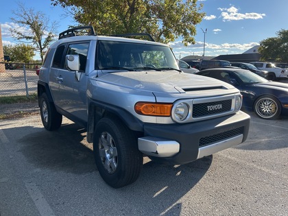 used 2007 Toyota FJ Cruiser car, priced at $9,717