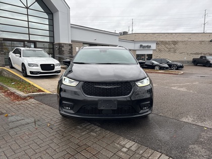 used 2021 Chrysler Pacifica car, priced at $33,888