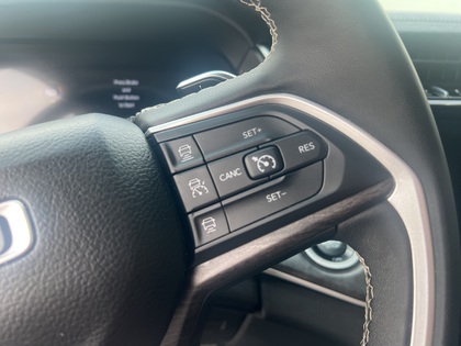used 2023 Jeep Grand Cherokee car, priced at $40,996