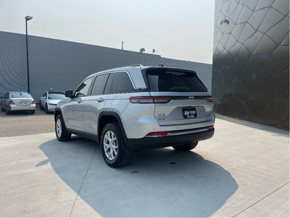 used 2023 Jeep Grand Cherokee car, priced at $40,996